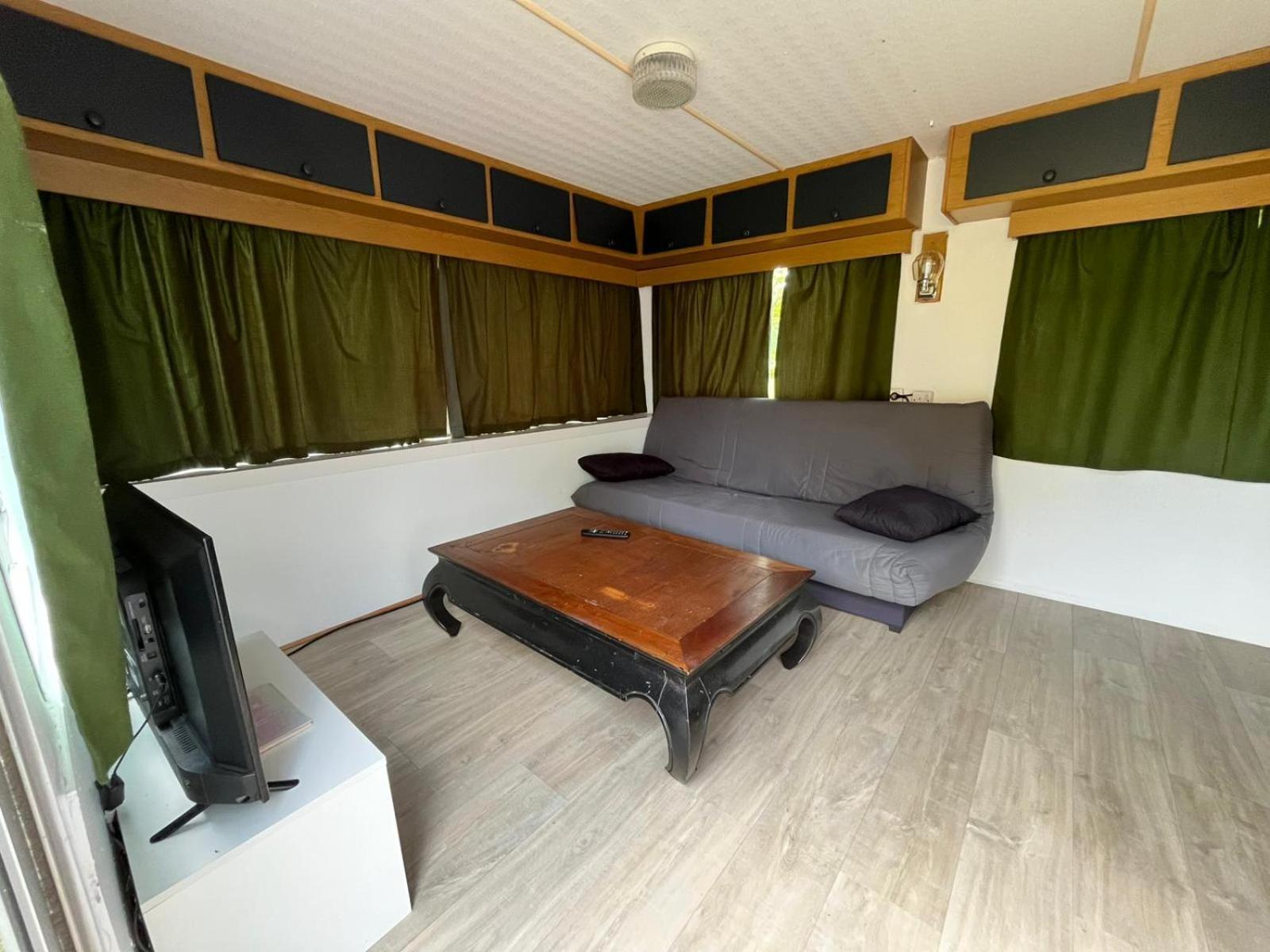 Gite "Home" - Piscine Juvigny Les Vallees Luaran gambar